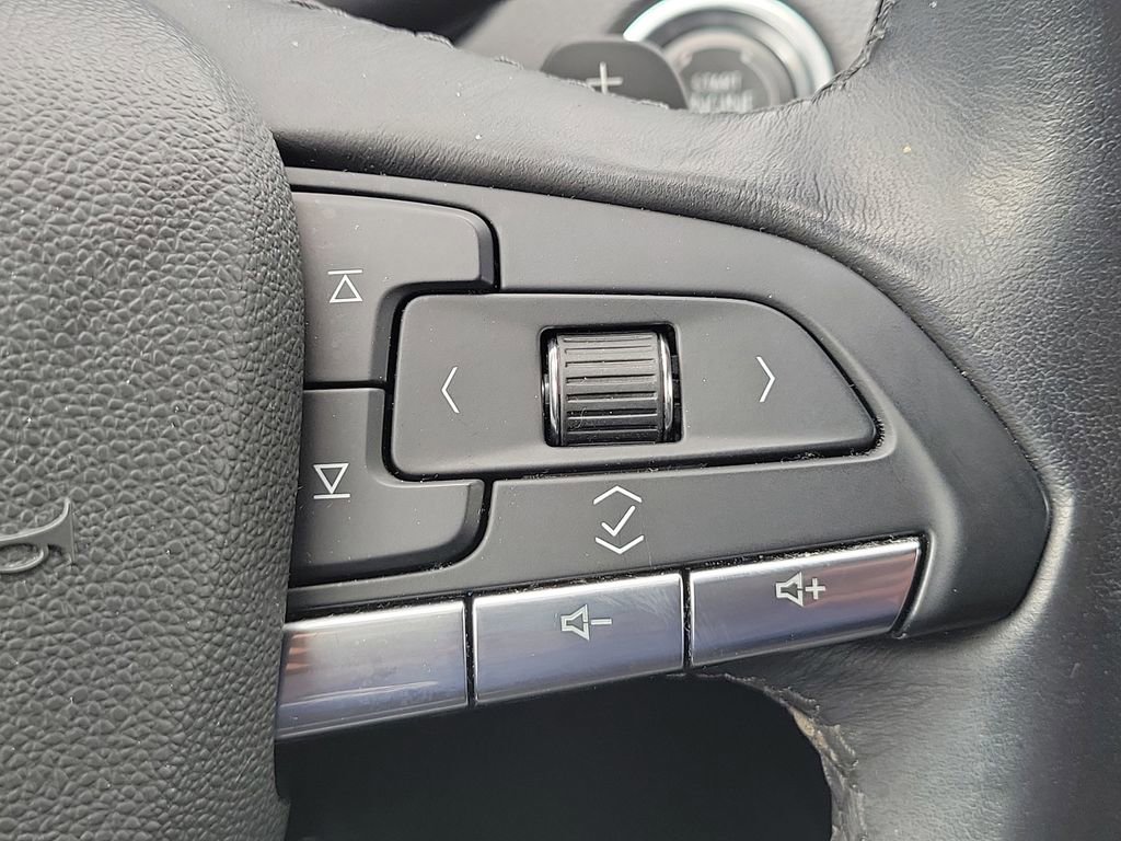 Used 2020 Cadillac XT4 Premium Luxury w/ Driver Awareness Package FWD image 29