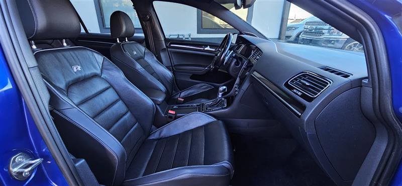 Used 2018 Volkswagen Golf R 4-Door image 16
