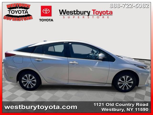 Certified 2022 Toyota Prius Prime LE FWD image 6