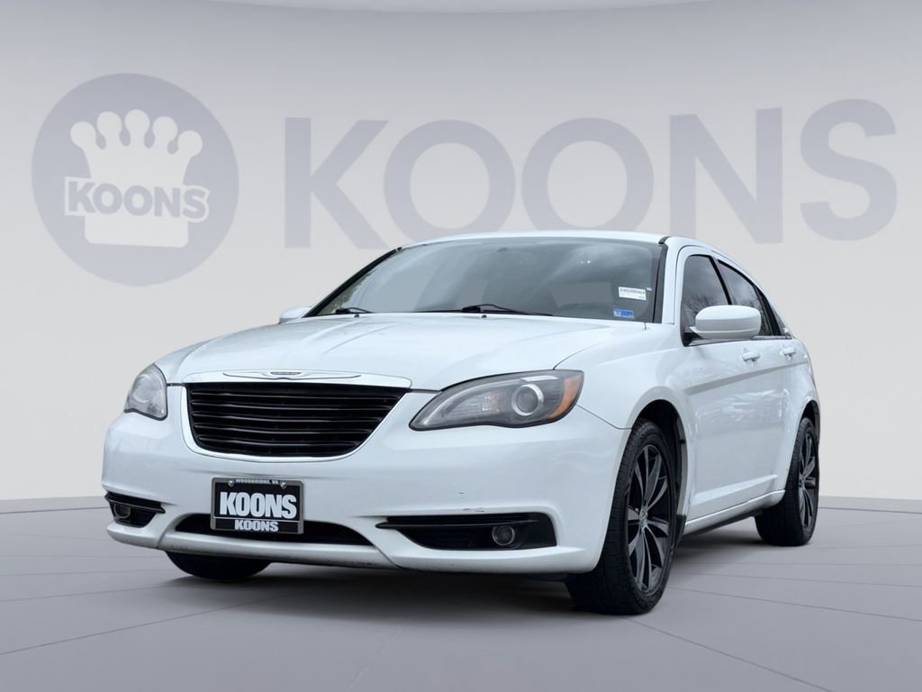 Used 2014 Chrysler 200 Limited w/ Sun/Sound Group image 1