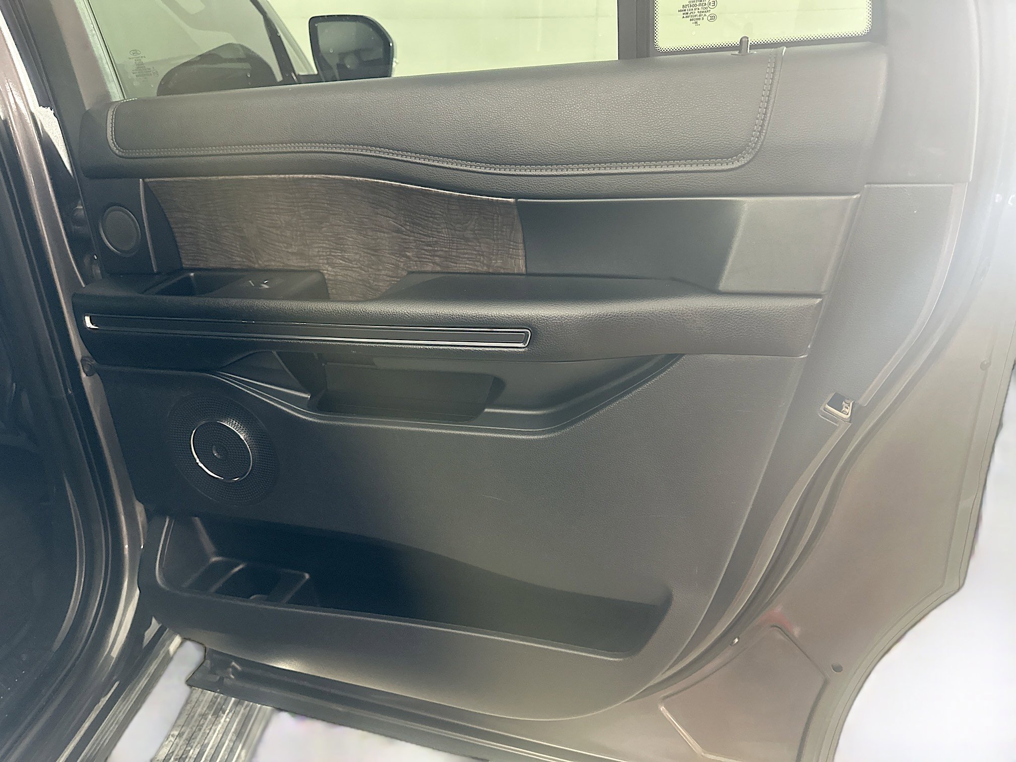 Used 2021 Ford Expedition Max Limited AWD/4WD image 32