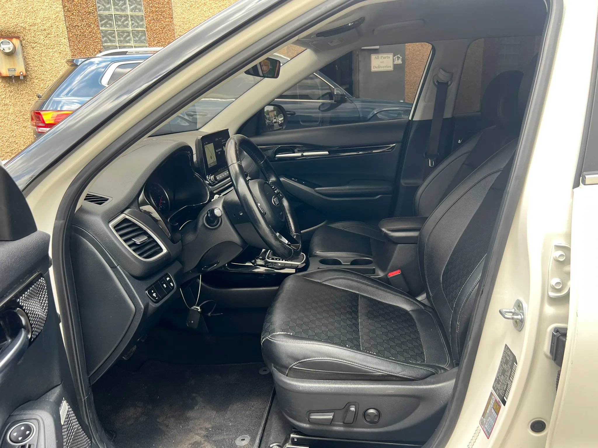 Used 2021 Kia Seltos SX AWD/4WD image 25