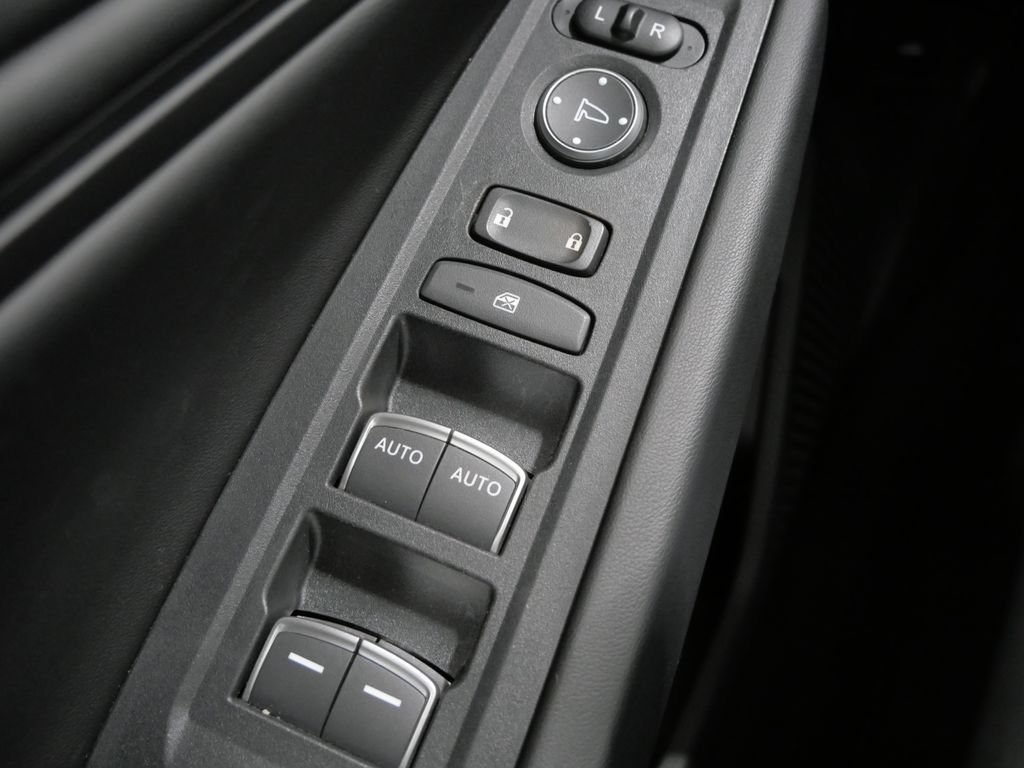 Used 2025 Honda Accord SE image 14
