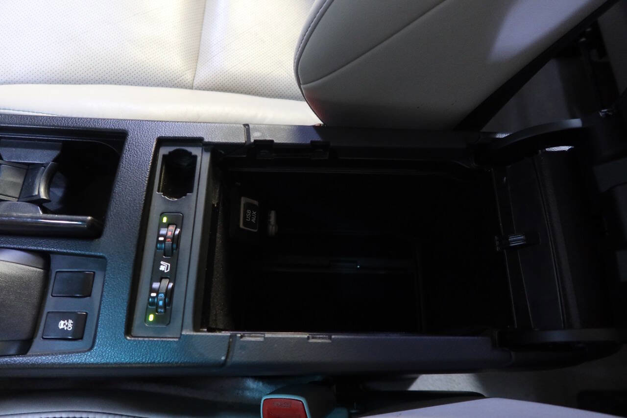 Used 2013 Lexus RX 350 Base 4dr SUV w/ Navigation Pkg image 36