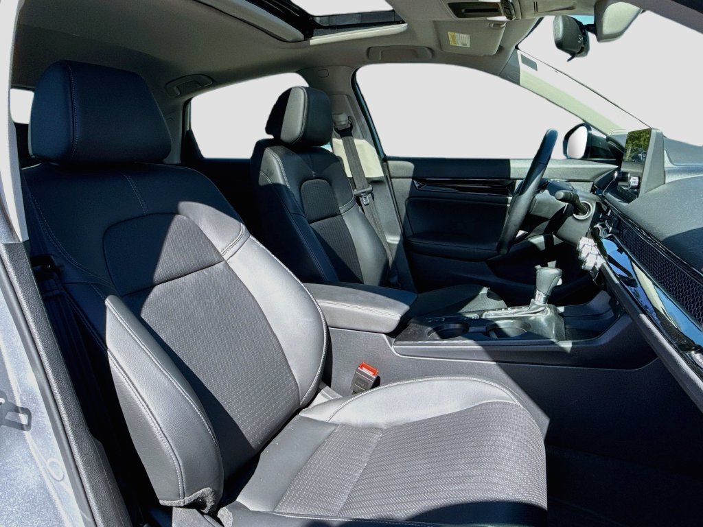 Used 2024 Honda Civic EX-L image 31