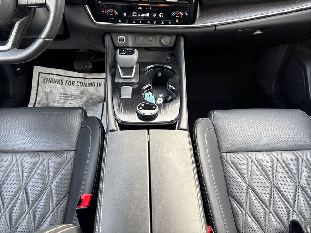 Used 2021 Nissan Rogue Platinum image 24