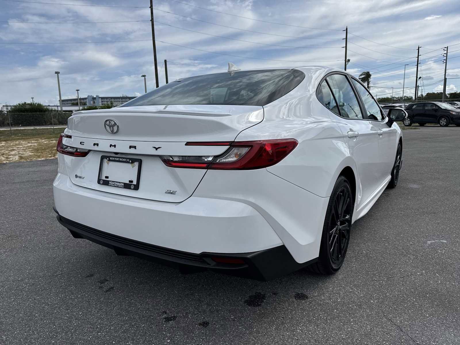 Used 2025 Toyota Camry SE w/ Multimedia Upgrade Package FWD image 6