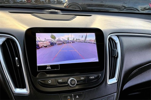 Used 2023 Chevrolet Malibu LT image 14