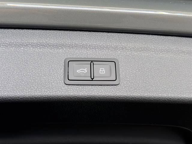 Certified 2025 Audi Q3 2.0T Premium w/ Convenience Package AWD/4WD image 34