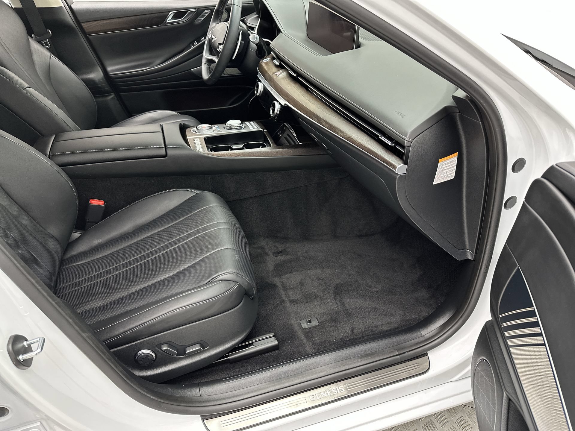 Certified 2024 Genesis G80 AWD/4WD image 24