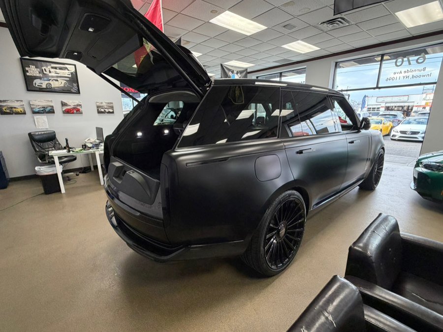 Used 2022 Land Rover Range Rover Long Wheelbase First Edition AWD/4WD image 33
