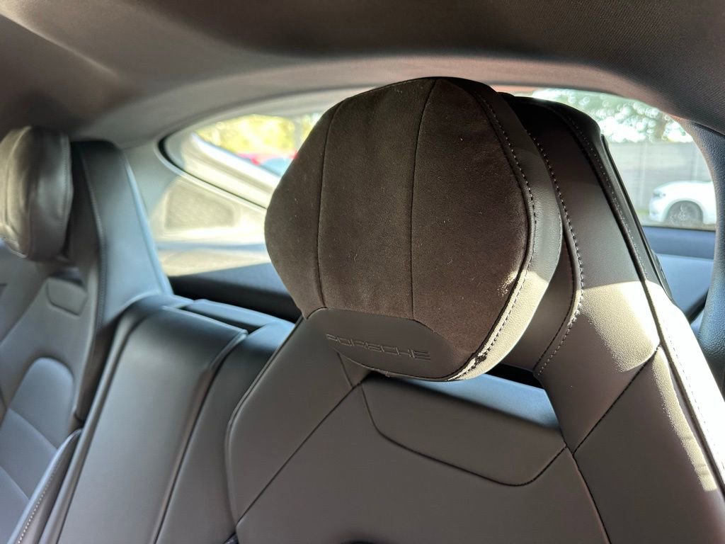 Used 2026 Porsche Panamera RWD image 37