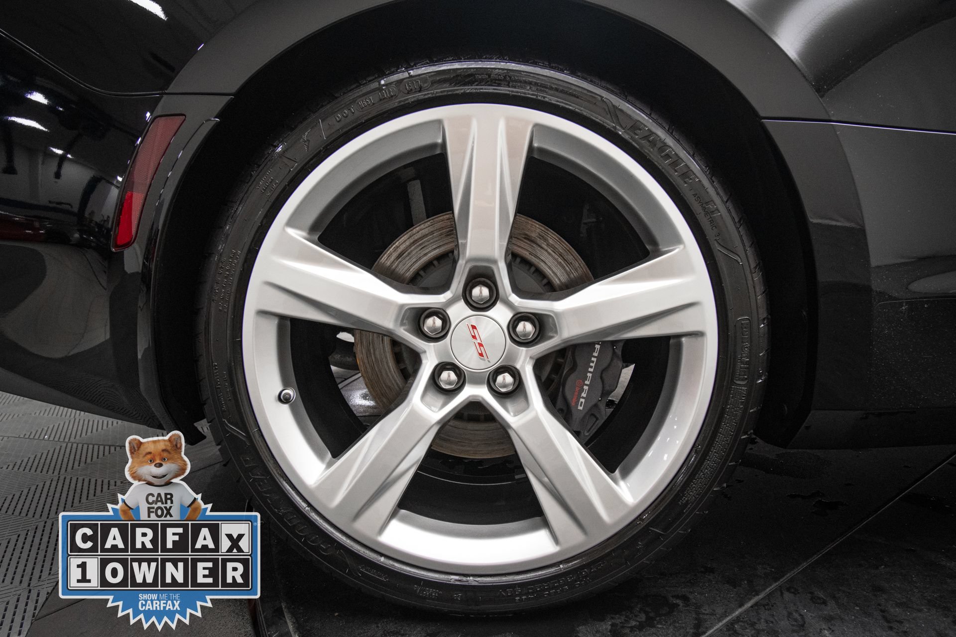 Used 2018 Chevrolet Camaro SS RWD image 26
