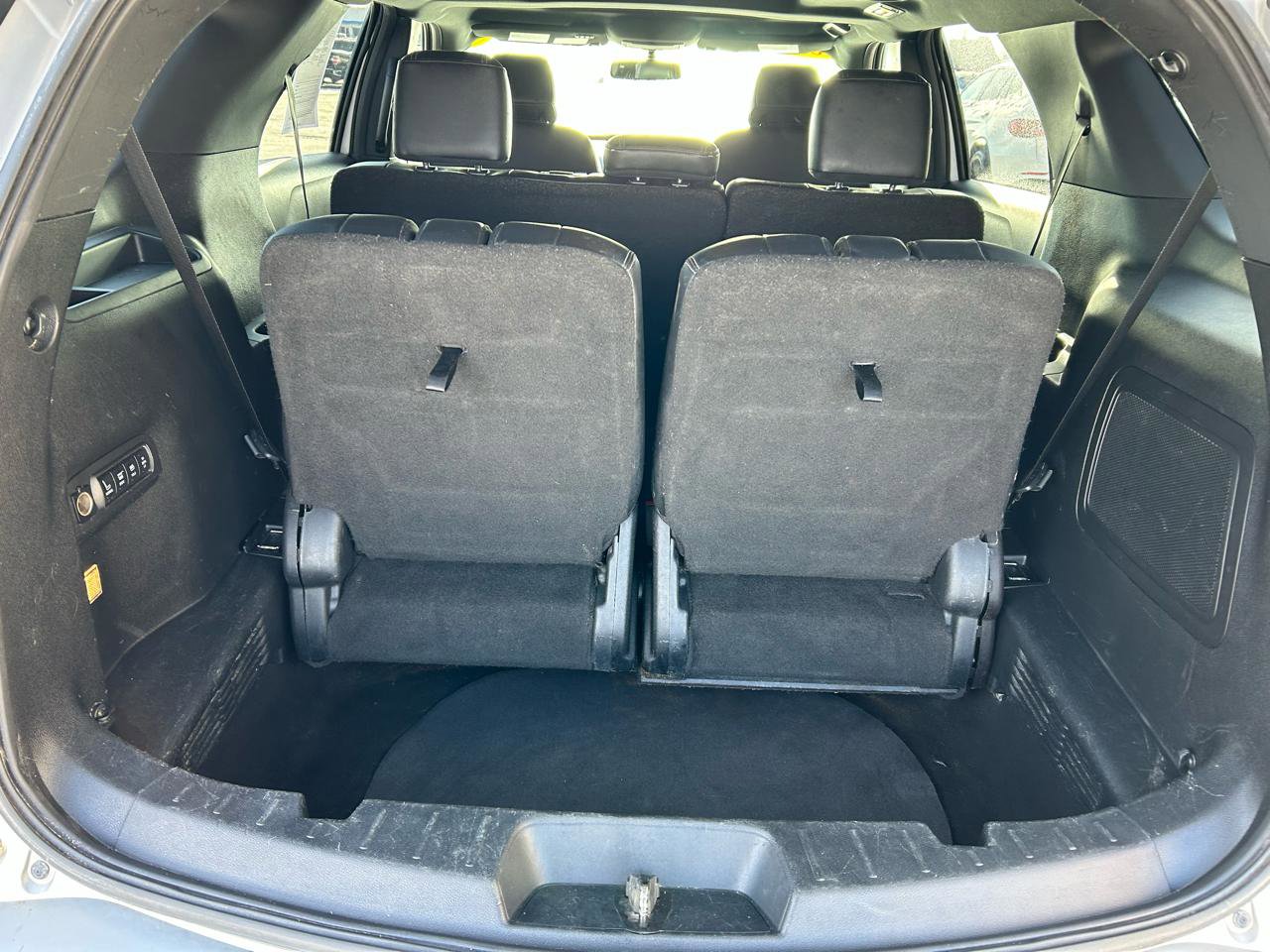 Used 2017 Ford Explorer Limited image 17