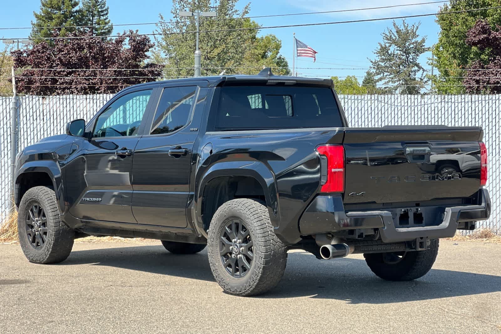 Certified 2024 Toyota Tacoma SR5 w/ SR5 Upgrade Package AWD/4WD image 5