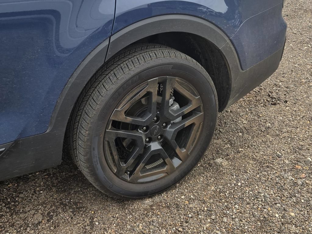Used 2025 Kia Telluride EX X-Line AWD/4WD image 9