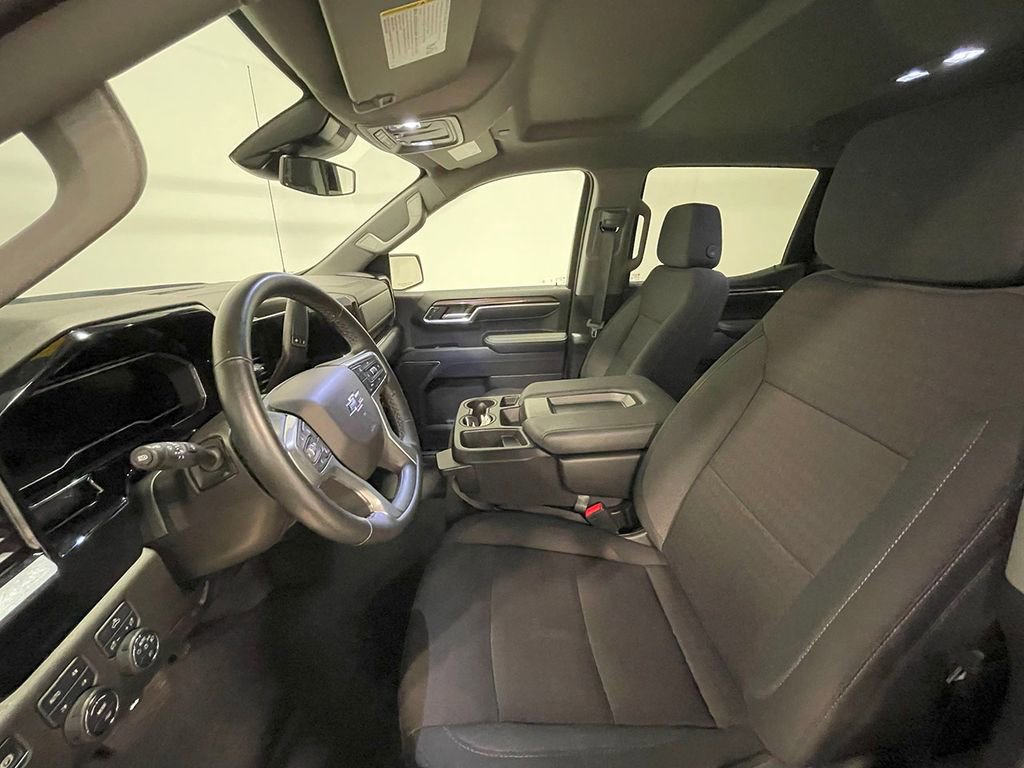 Used 2024 Chevrolet Silverado 1500 RST w/ Z71 Off-Road Package image 3
