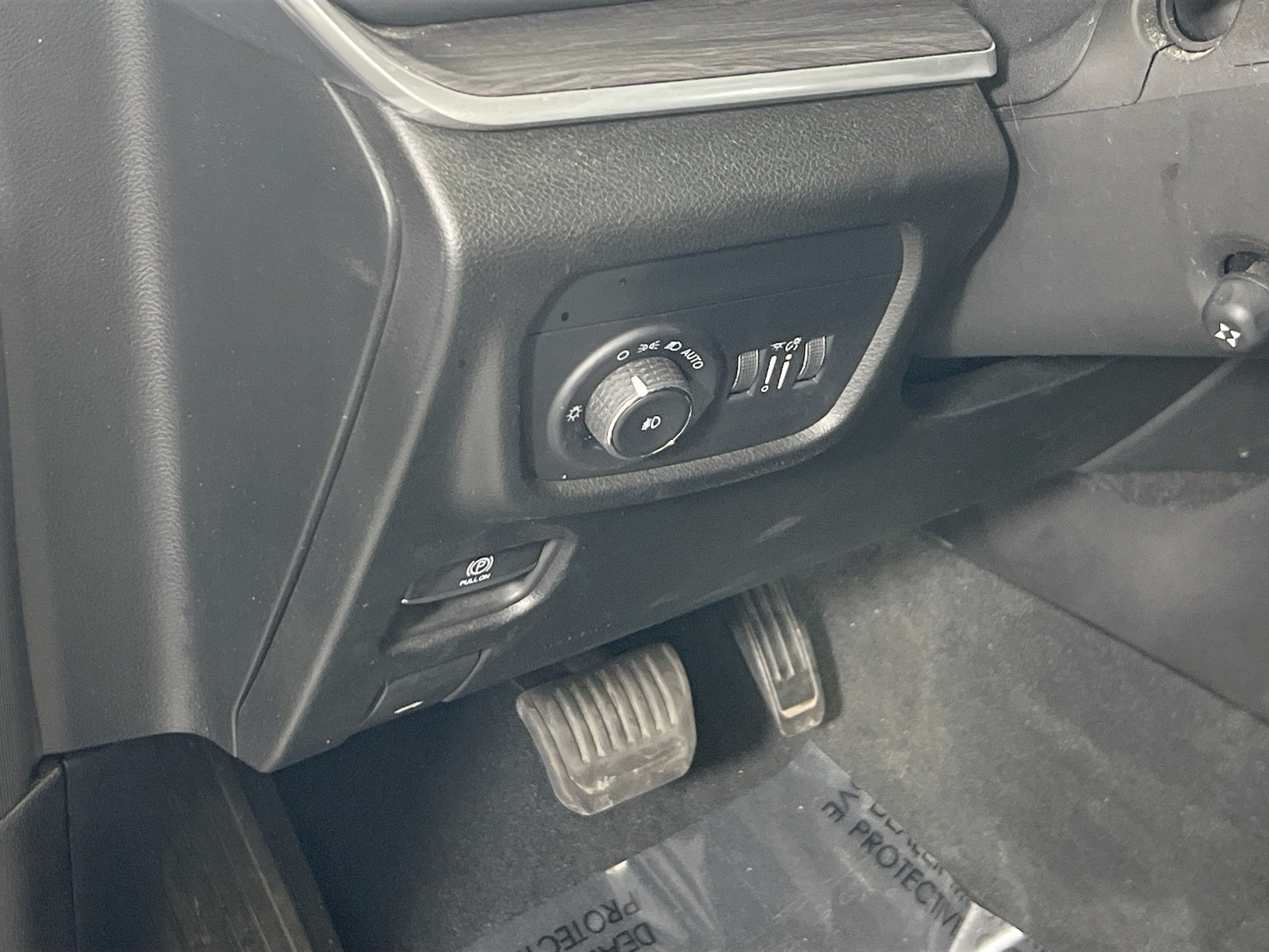 Used 2023 Jeep Grand Cherokee L Overland w/ Luxury Tech Group IV AWD/4WD image 10