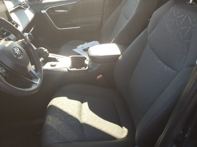 Used 2025 Toyota RAV4 XLE w/ Convenience Package AWD/4WD image 18