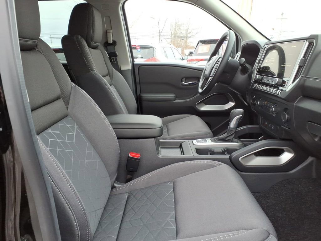 New 2026 Nissan Frontier SV w/ Tow Package image 9