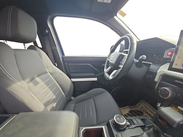 Used 2024 Toyota Tacoma TRD Sport w/ TRD Sport Upgrade Package image 15