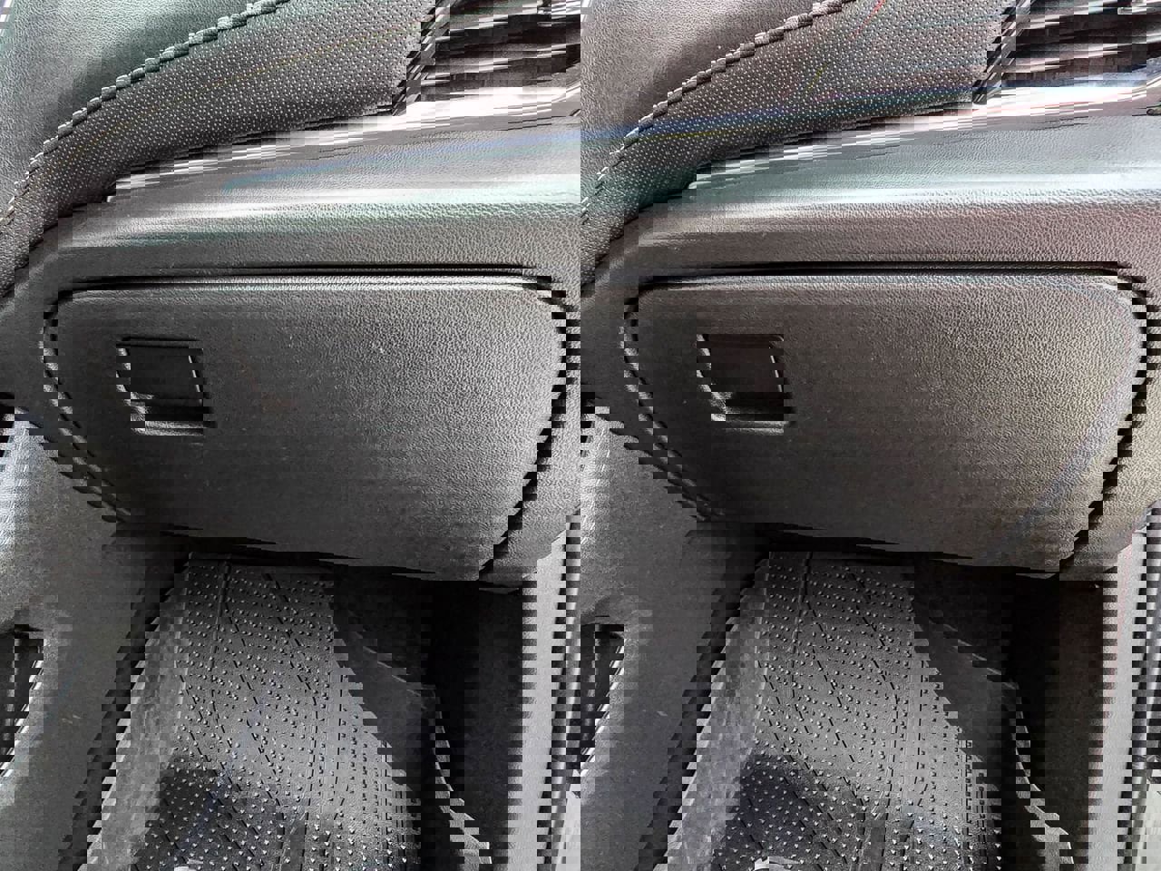 Used 2023 Chevrolet Traverse Premier w/ Redline Edition image 47