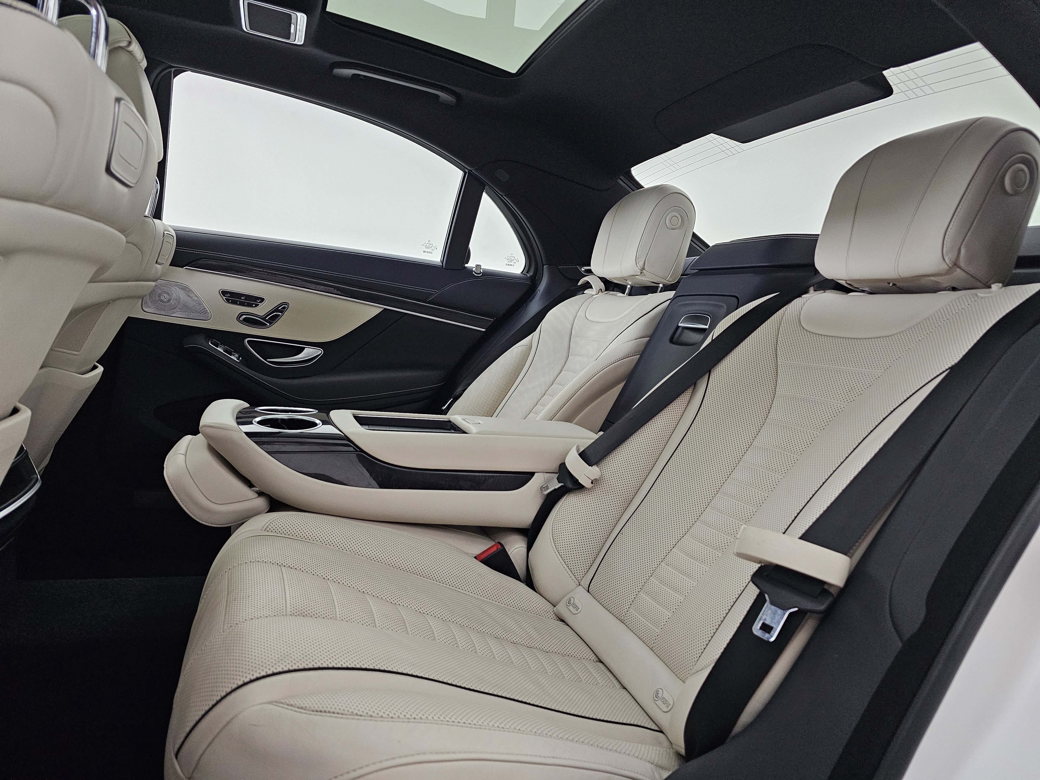 Used 2019 Mercedes-Benz S 560 Sedan image 22