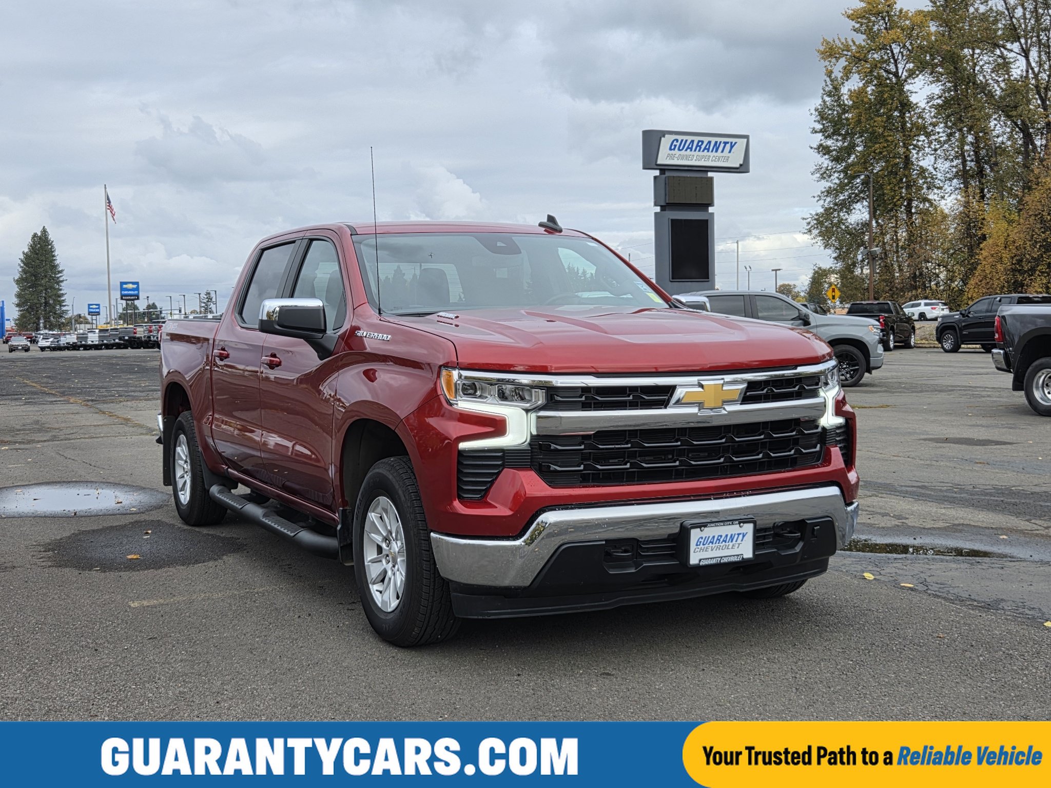 Used 2023 Chevrolet Silverado 1500 LT AWD/4WD image 1