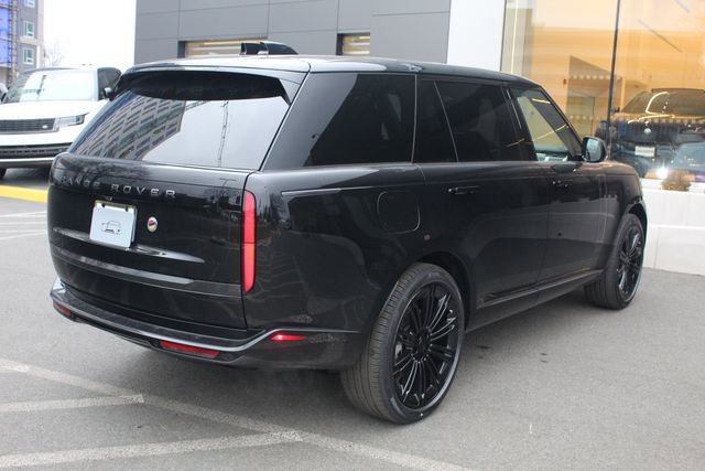 New 2026 Land Rover Range Rover Long Wheelbase SE image 2
