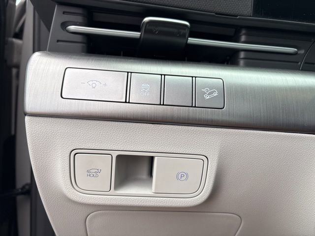 Used 2024 Hyundai Kona Limited image 23