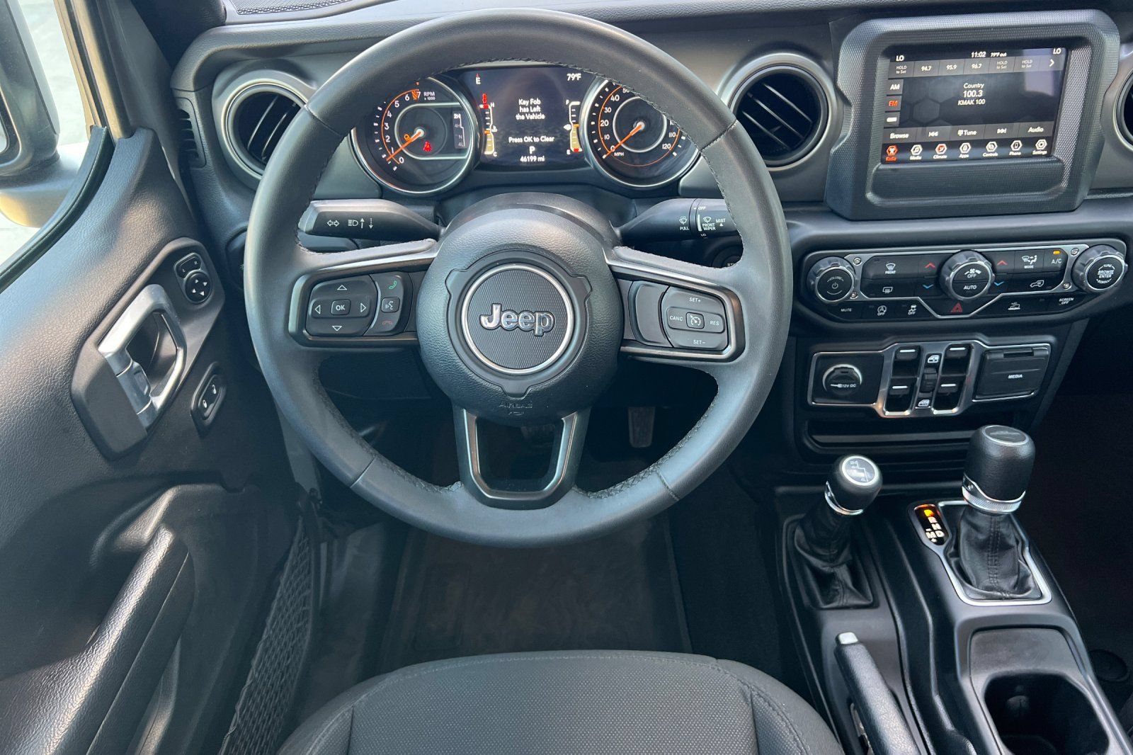 Used 2023 Jeep Gladiator Sport AWD/4WD image 19