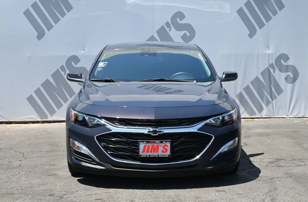 Used 2025 Chevrolet Malibu RS FWD image 2