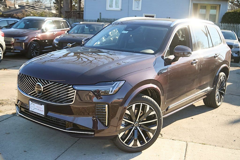 New 2026 Volvo XC90 B6 Plus w/ Protection Package image 2
