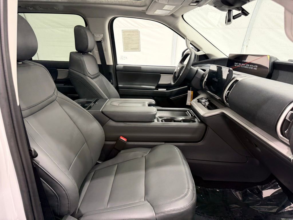 New 2026 Ford Expedition Active AWD/4WD image 24