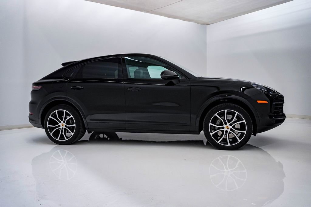 Certified 2023 Porsche Cayenne S AWD/4WD image 9