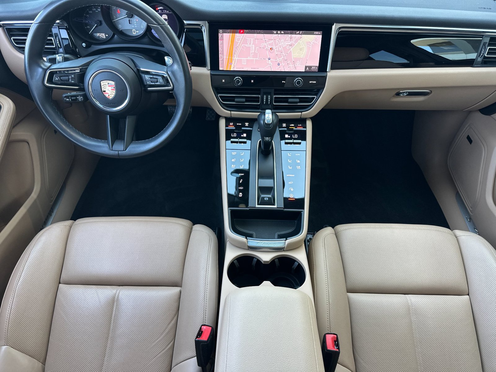 Certified 2024 Porsche Macan S AWD/4WD image 7