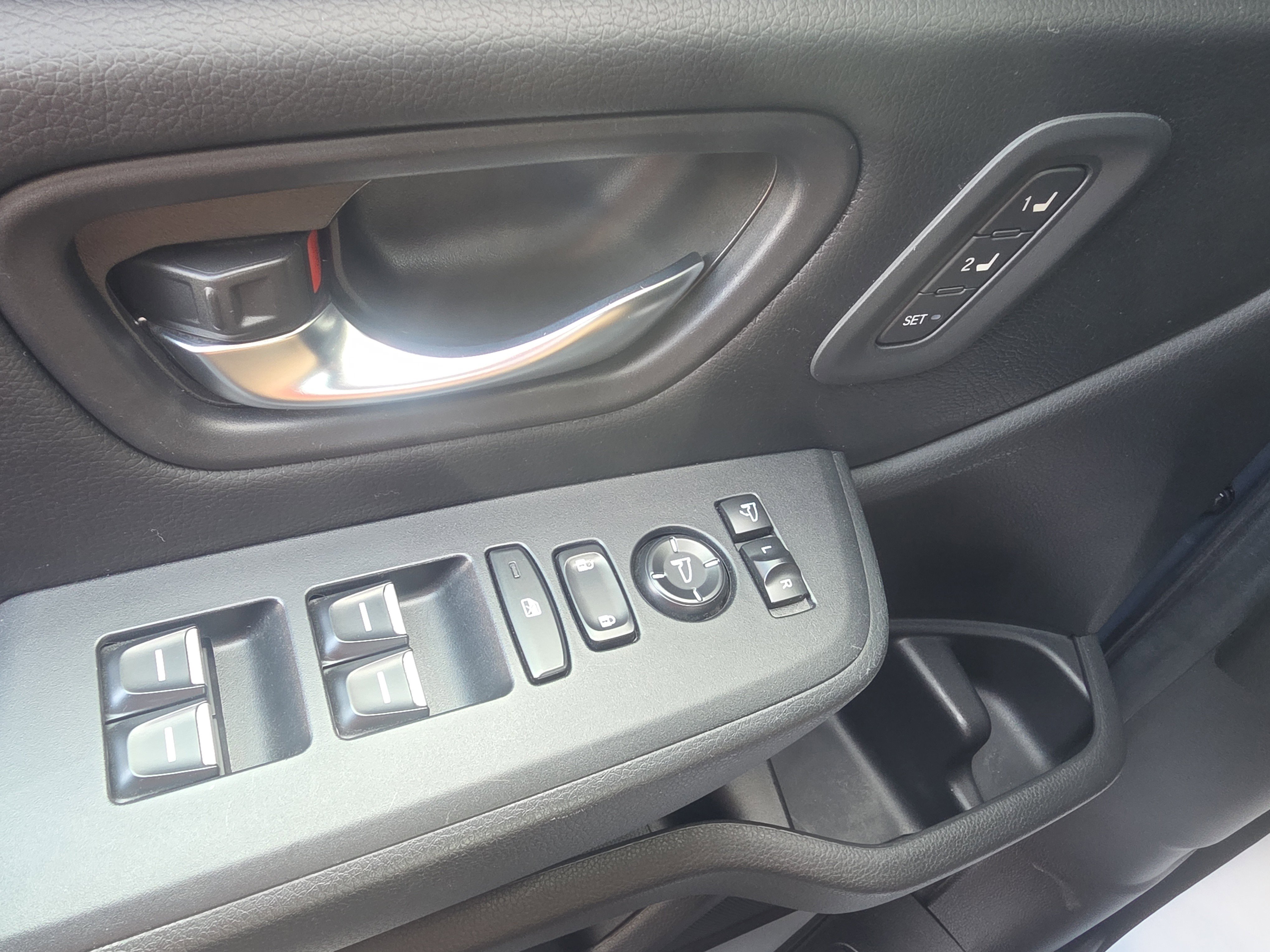 Used 2023 Honda Pilot TrailSport image 38