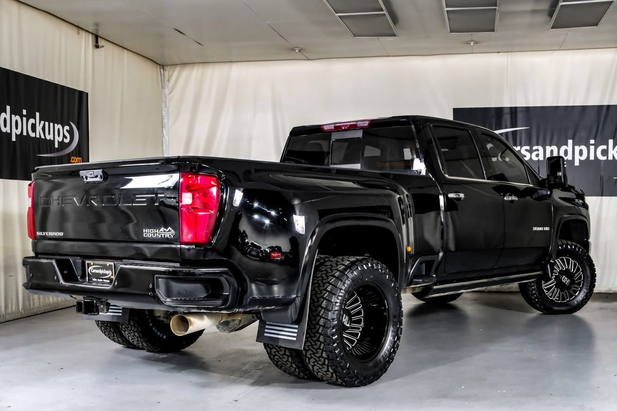 Used 2023 Chevrolet Silverado 3500 High Country w/ Technology Package AWD/4WD image 9