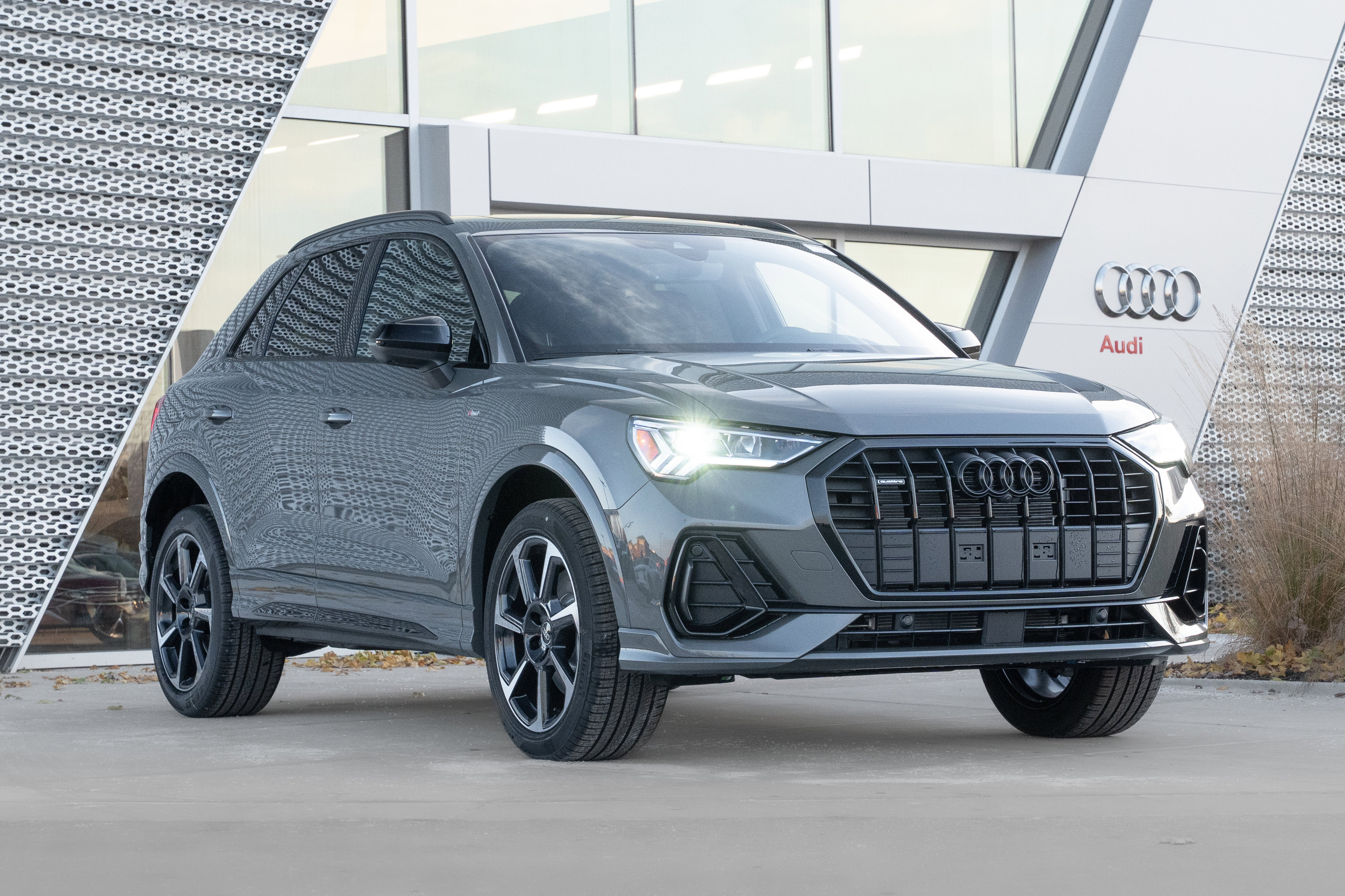 New 2025 Audi Q3 2.0T Premium Plus