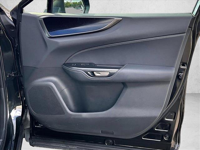 Used 2025 Lexus NX 250 FWD w/ Accessory Package (Z2) image 18