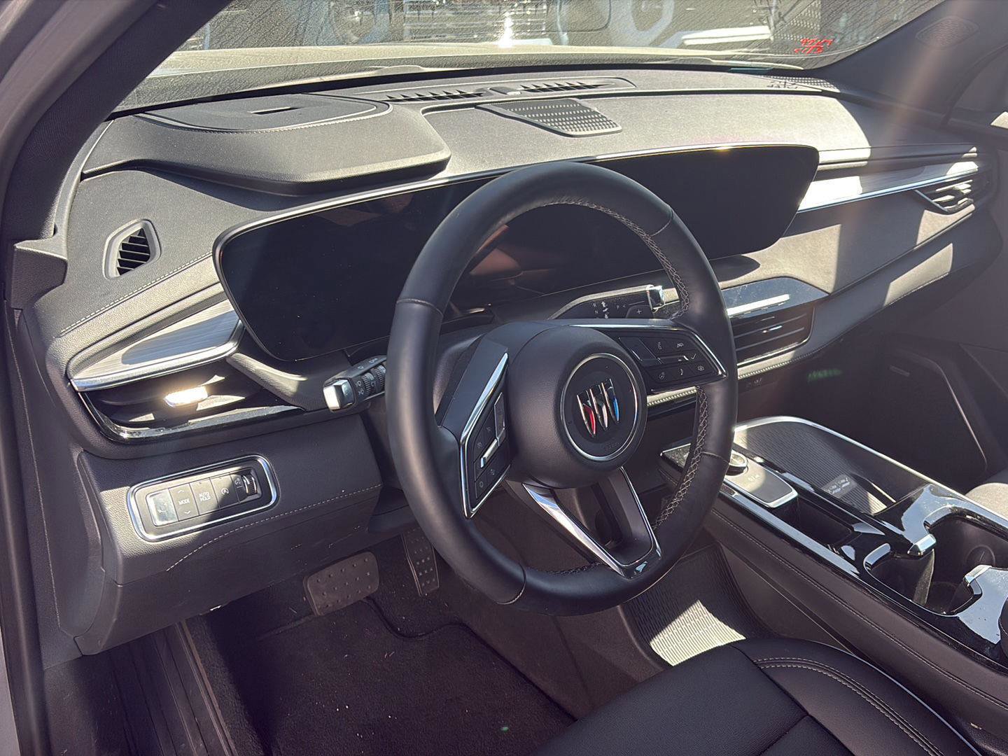 Used 2025 Buick Enclave Preferred image 11