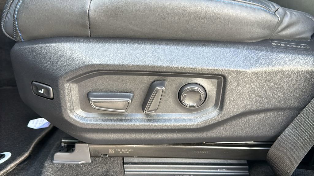 Used 2024 Toyota Sequoia Platinum AWD/4WD image 11