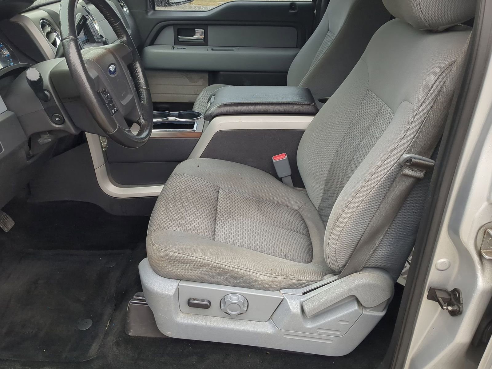 Used 2013 Ford F150 XLT w/ Luxury Equipment Group image 19