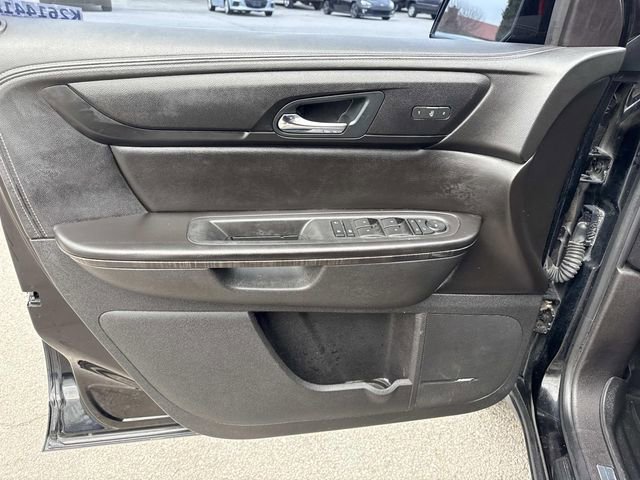 Used 2017 GMC Acadia Limited SLT image 10