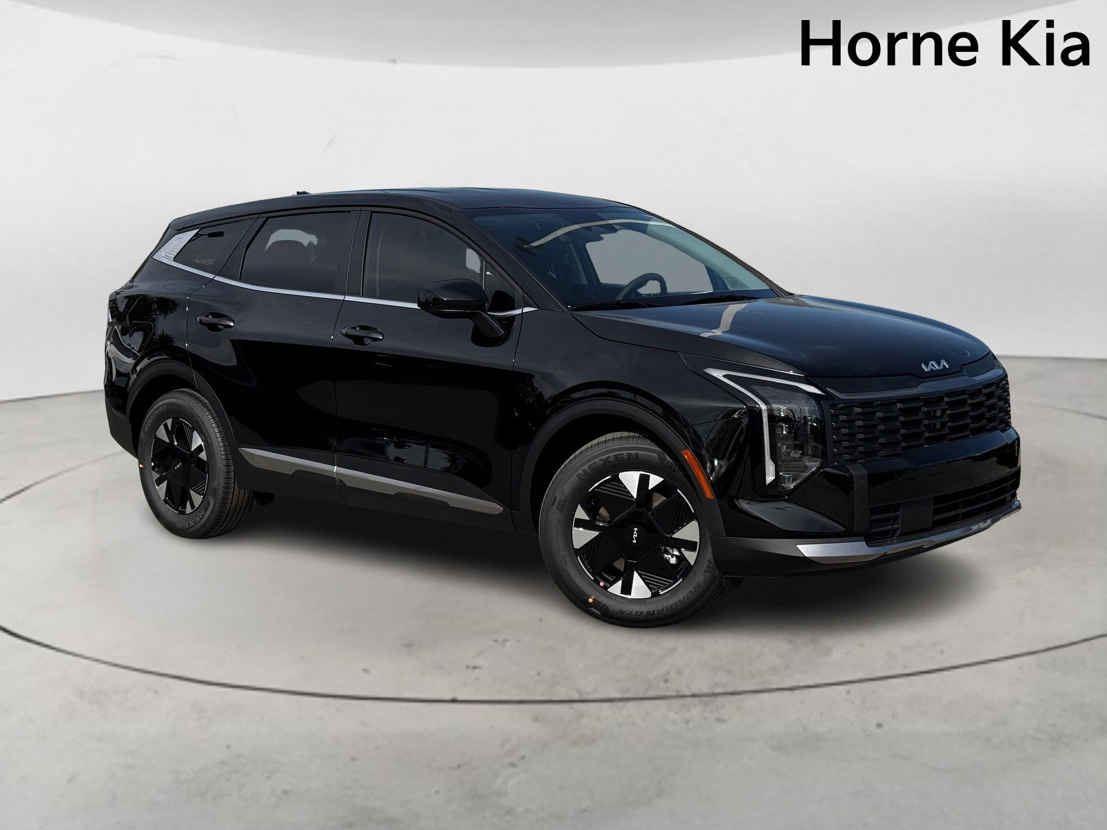 New 2026 Kia Sportage LX image 2