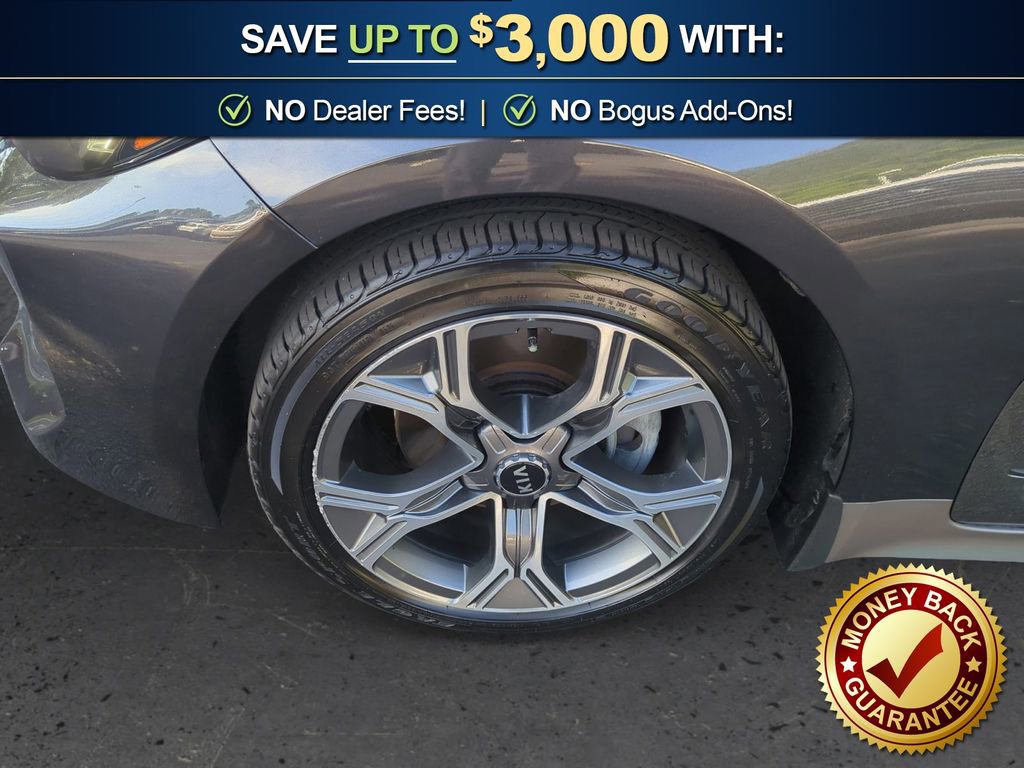 Used 2020 Kia Stinger GT-Line w/ Sun & Sound Package AWD/4WD image 13