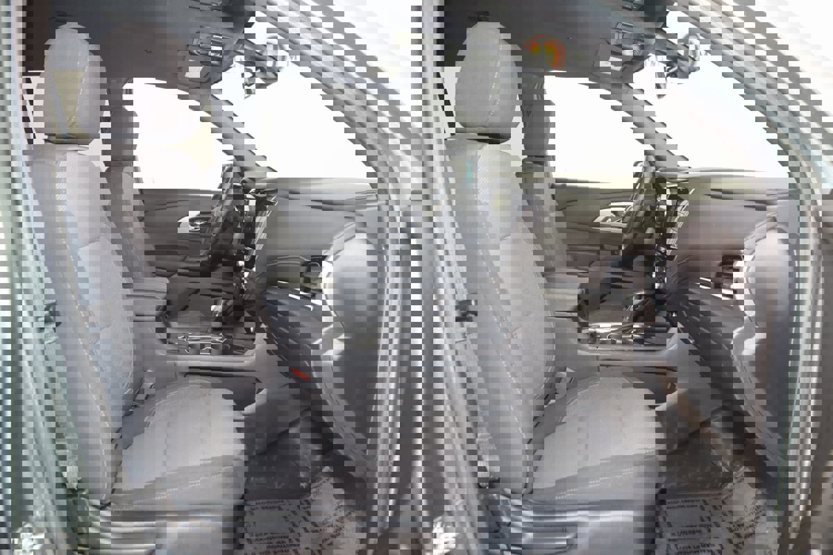 Used 2023 Chevrolet Traverse LT image 11