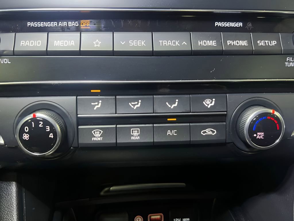 Used 2020 Kia Optima LX image 29