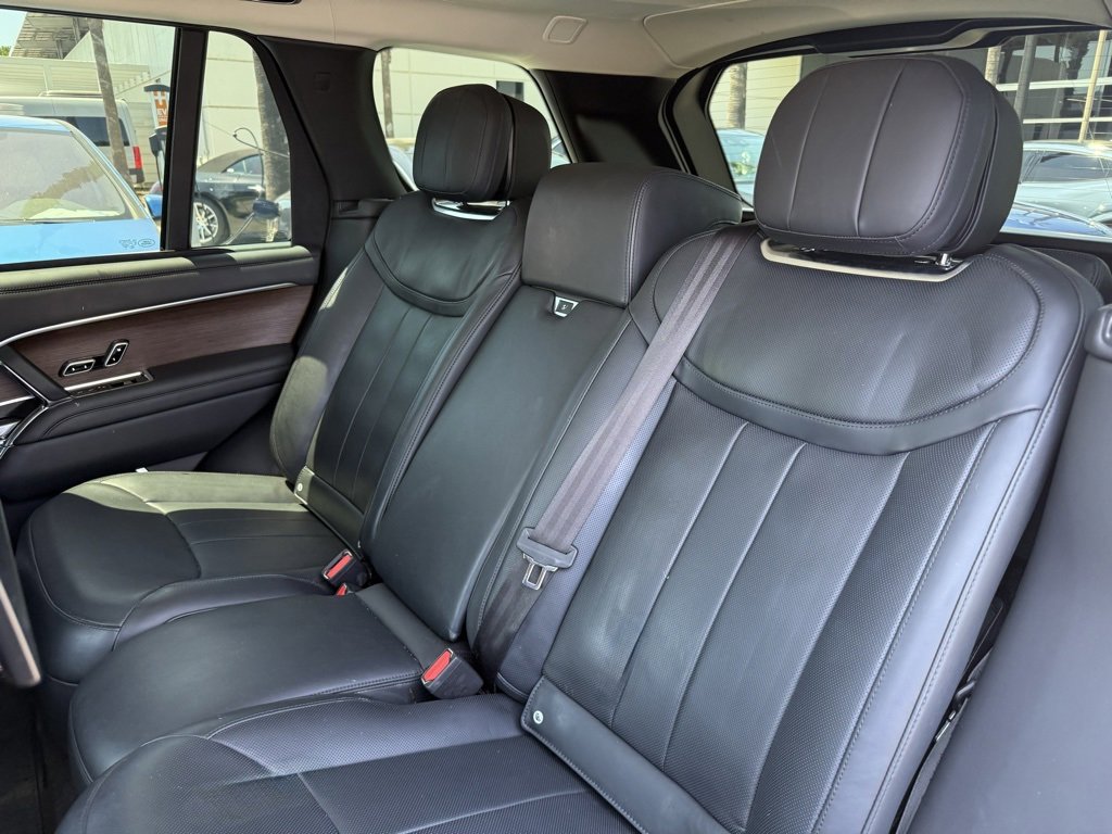 Used 2023 Land Rover Range Rover Autobiography image 21