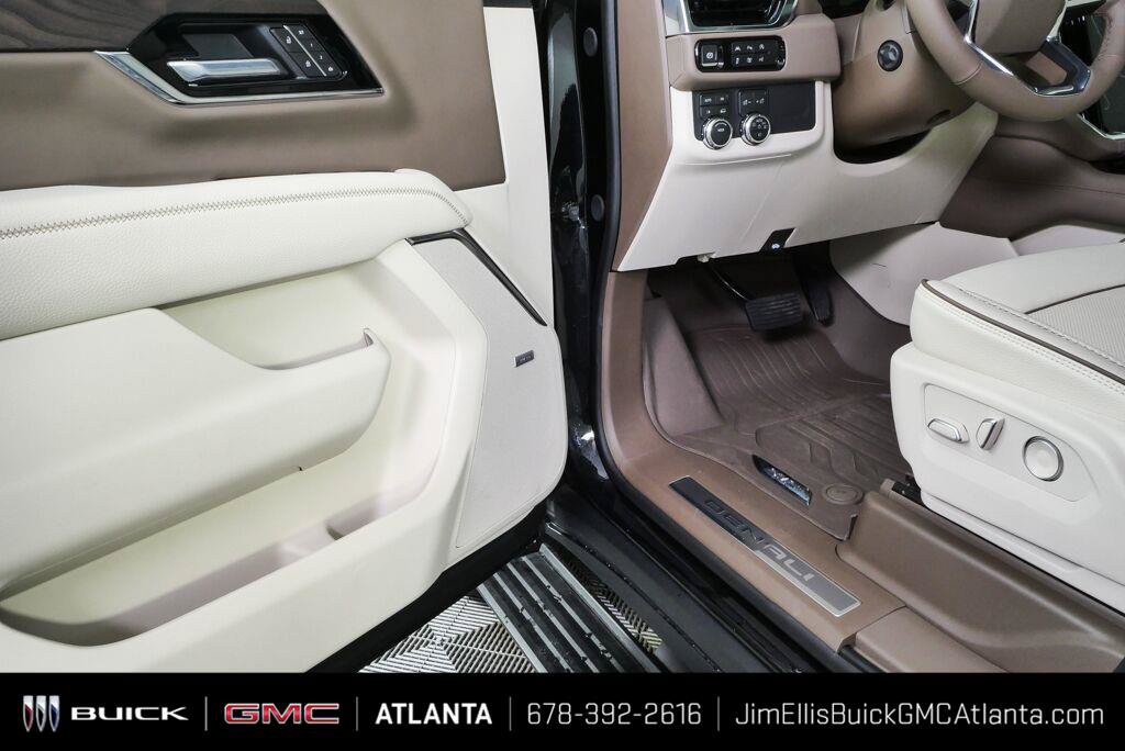 New 2026 GMC Yukon XL Denali w/ Sun & Power Step Package AWD/4WD image 18